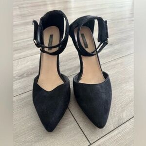 Forever 21 black suede strappy heels 8